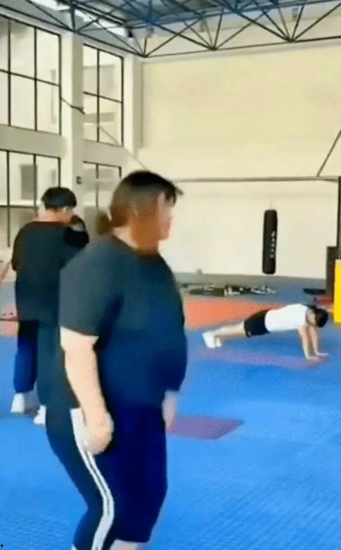 健身广场爆料怎么做视频,打造热门健身视频攻略全解析  第1张