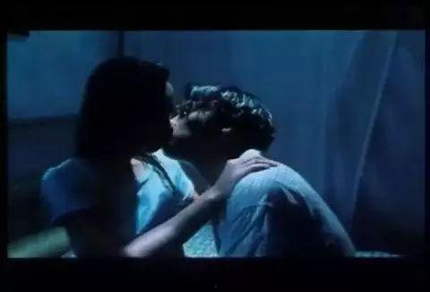 郑家榆 情色在线观看,揭秘影视作品中的激情与禁忌  第1张